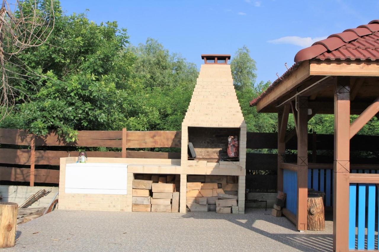 Camere De Inchiriat Baltenii De Sus Exterior photo